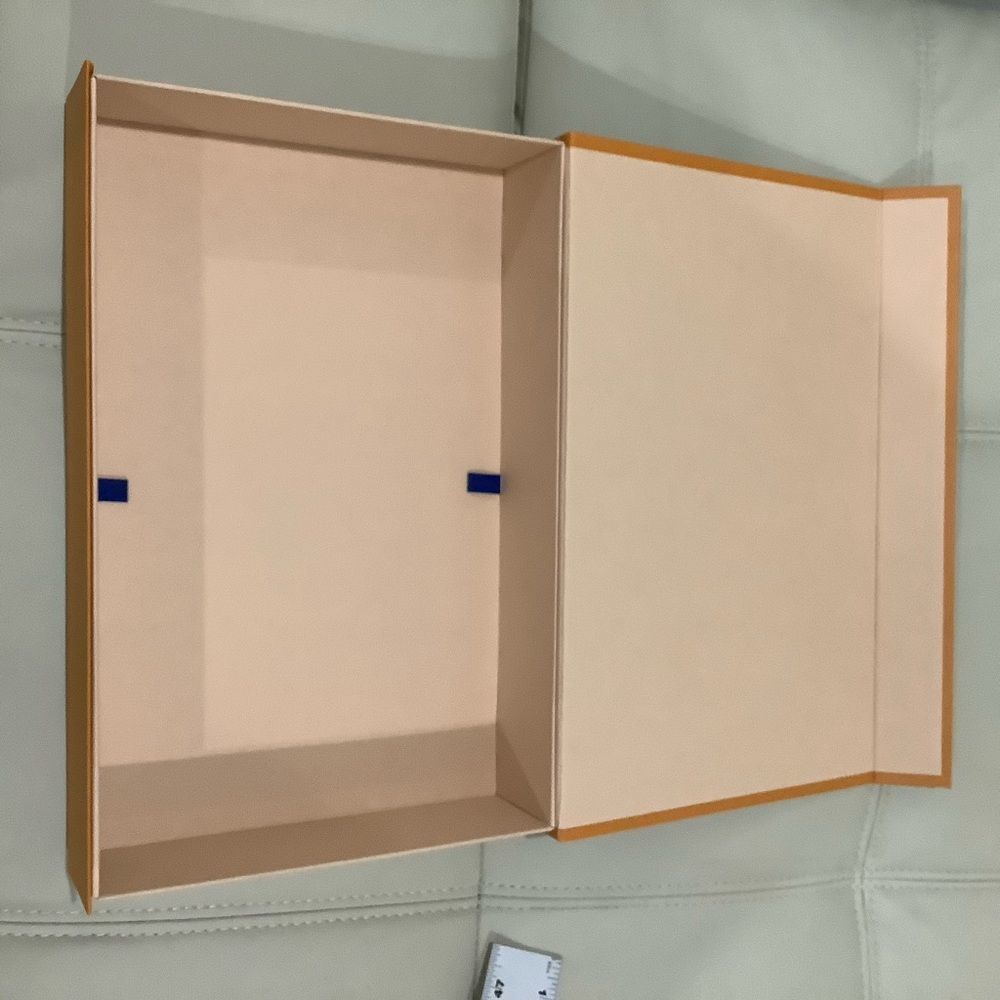 Louis Vuitton medium size box - Picture 6 of 8